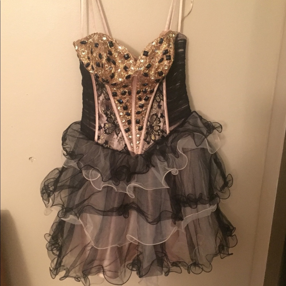 Beautiful formal masquerade dress!